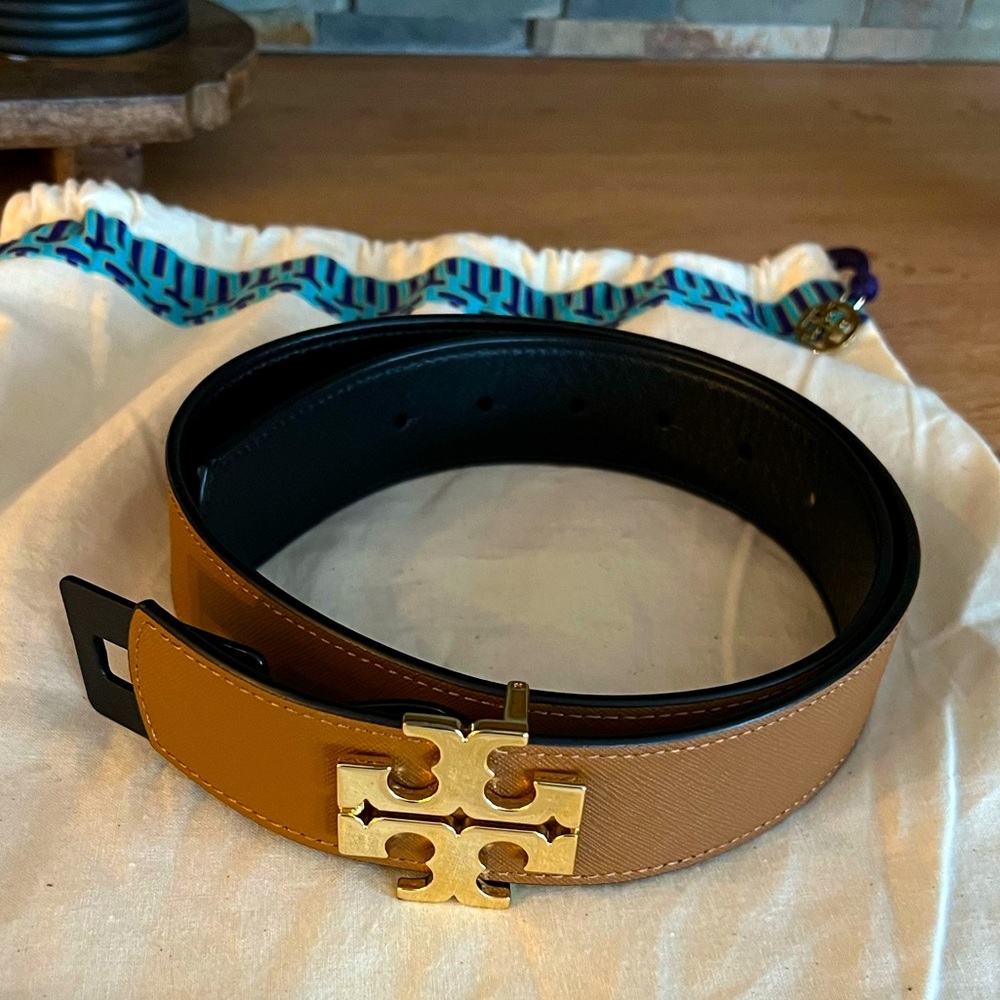 Tory Burch Women's Reversible Logo Leather Belt - 1.5” Cognac (tan) & Black